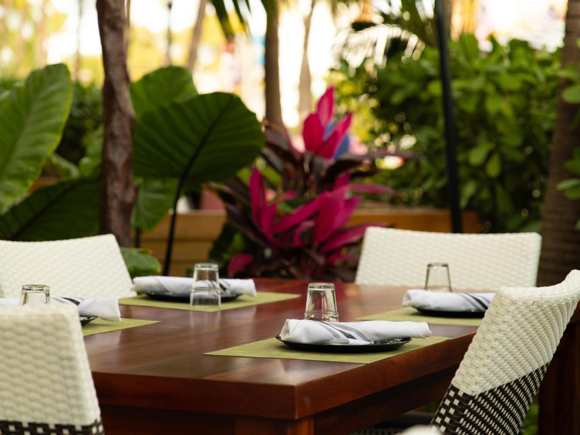 Kimpton Angler'S Hotel South Beach By Ihg Miami Beach Luaran gambar The Deck at Island Shores